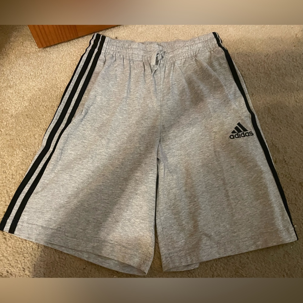 Adidas Shorts men size small